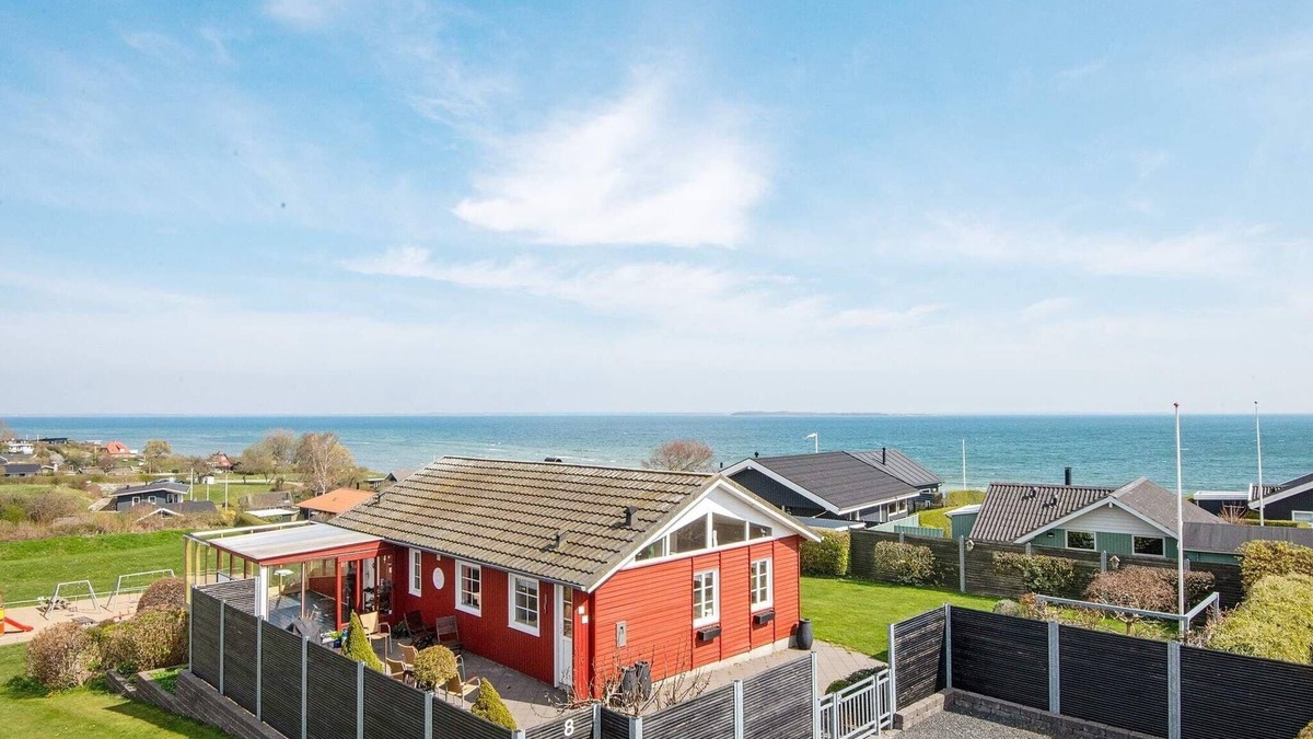 Hejlsminde Strand House | Seaside Escape with Views - By Traum Ferienwohnungen