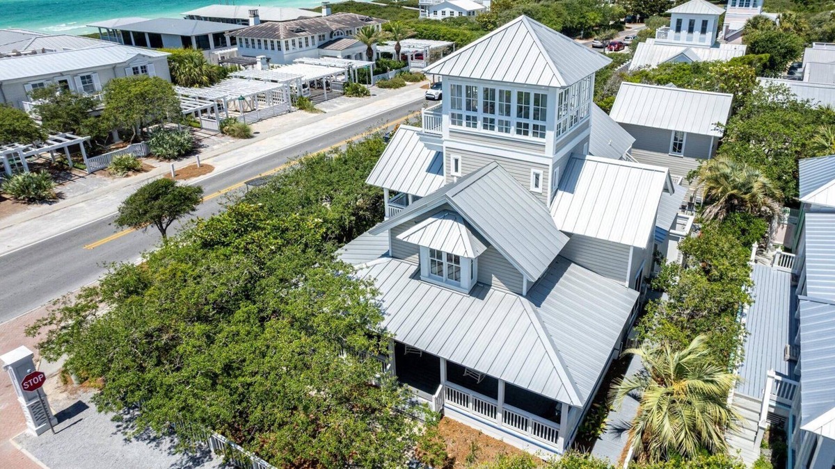 Seaside Cottage | Seaside - Fall Available! 75 Ft from the beach, 3 BR + Bikes