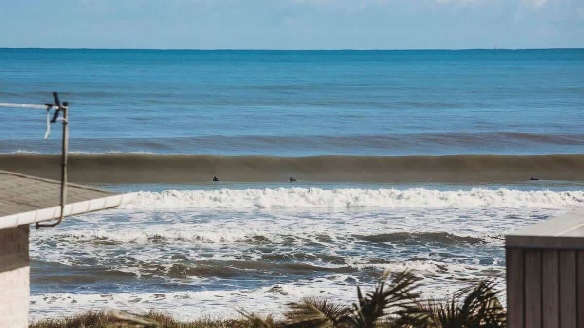 Rewa House | Seaside Family Bach in New Plymouth