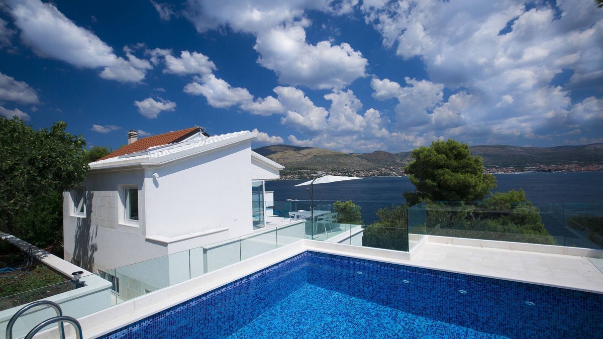 Okrug Donji House | Seaside family friendly house with a swimming pool Okrug Donji, Čiovo (K-17587)
