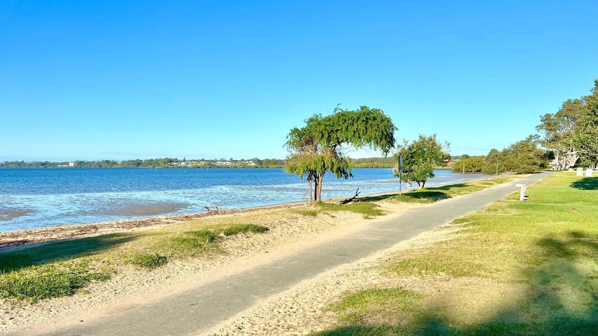 Victoria Point Villa | Seaside Getaway - 5 Min Stroll to Sandy Beach