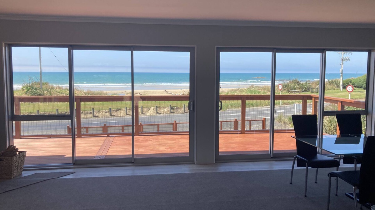 Kaka Point House | Seaside Holiday House, 30m from the beach.