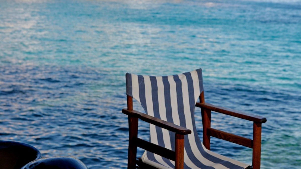 Ermoupoli Apartment | Seaside neoclassical property in Vaporia Ermoupoli