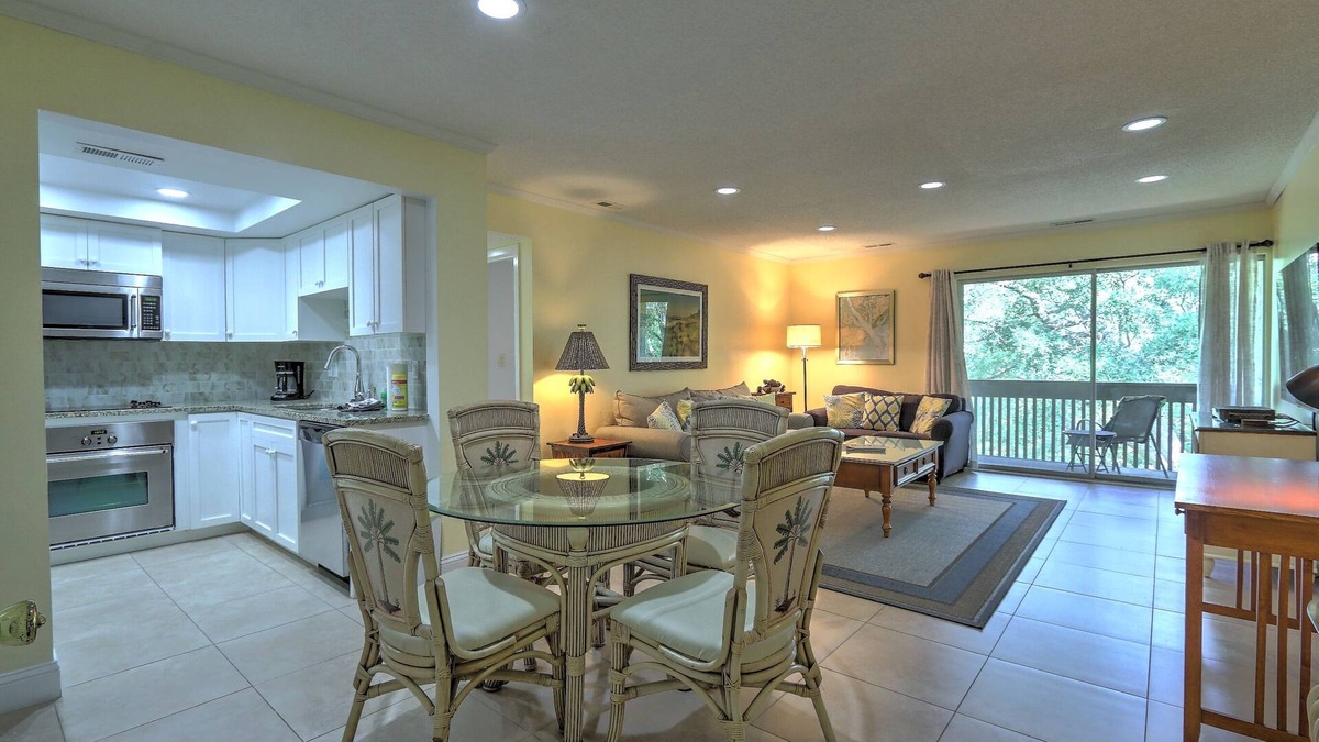 South Beach Villa | Seaside Oasis: Updated Villa. Close To Beach, Salty Dog. And South Beach Marina