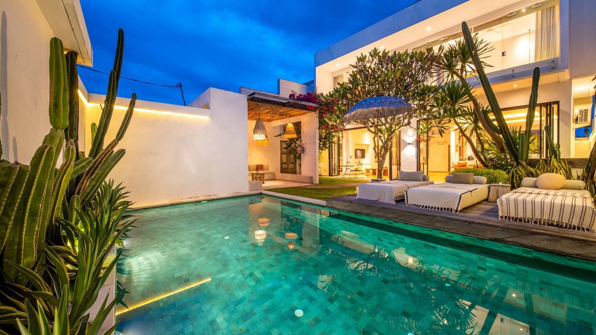 Munggu Villa | Seaside Sanctuary - 3BR Canggu Villa