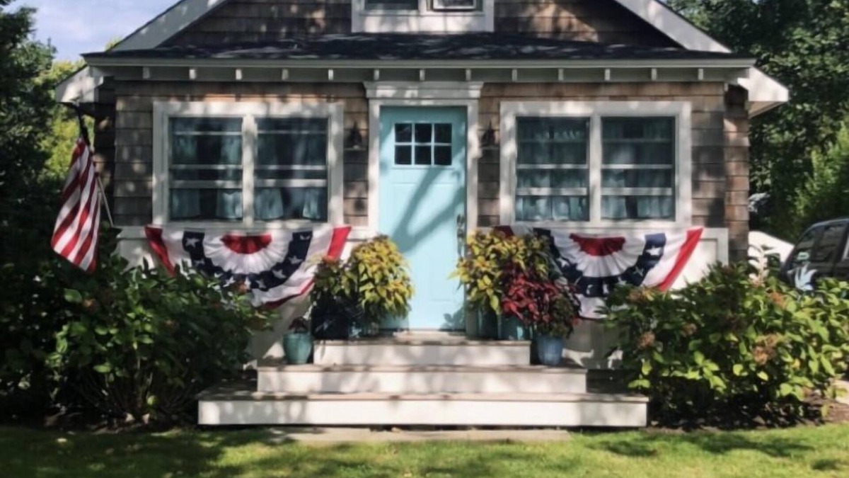 Pipes Cove House | Seaside seclusion, salt water sanctuary!