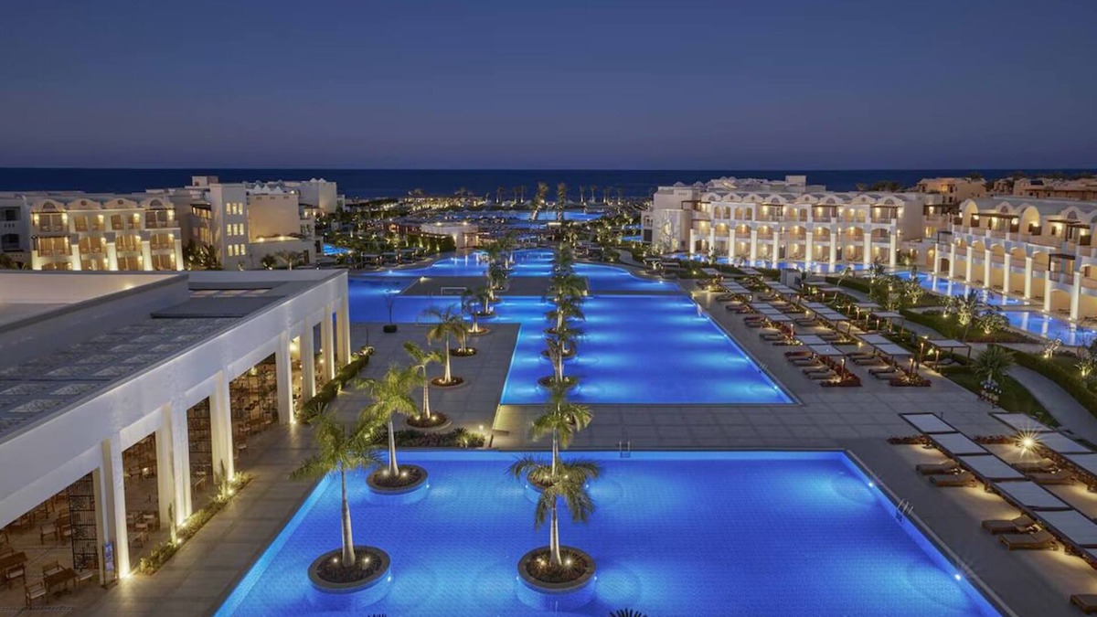 El Quseir House | Seaside Serenity | 3 Poolside Rooms + Spa, Yoga, Tennis & Coral Reef Diving