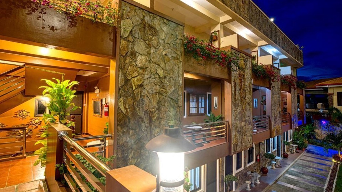 Estancia Apartment | Seaside Serenity: Kalibo Escape