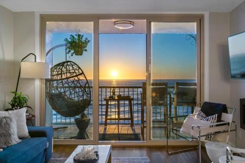 Ocean Beach House | Seaside Serenity with Ocean Views