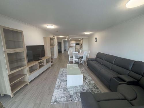 Kings Beach Apartment | Seaside Sovereign Retreat