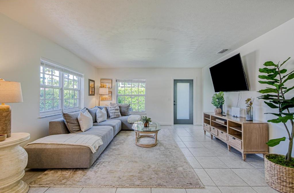 Juno Beach House | Seaside Splendor