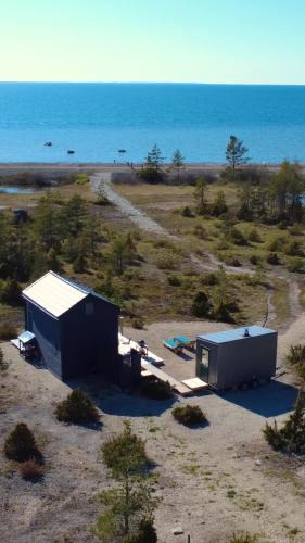Keibu House | Seaside Tiny Maheri
