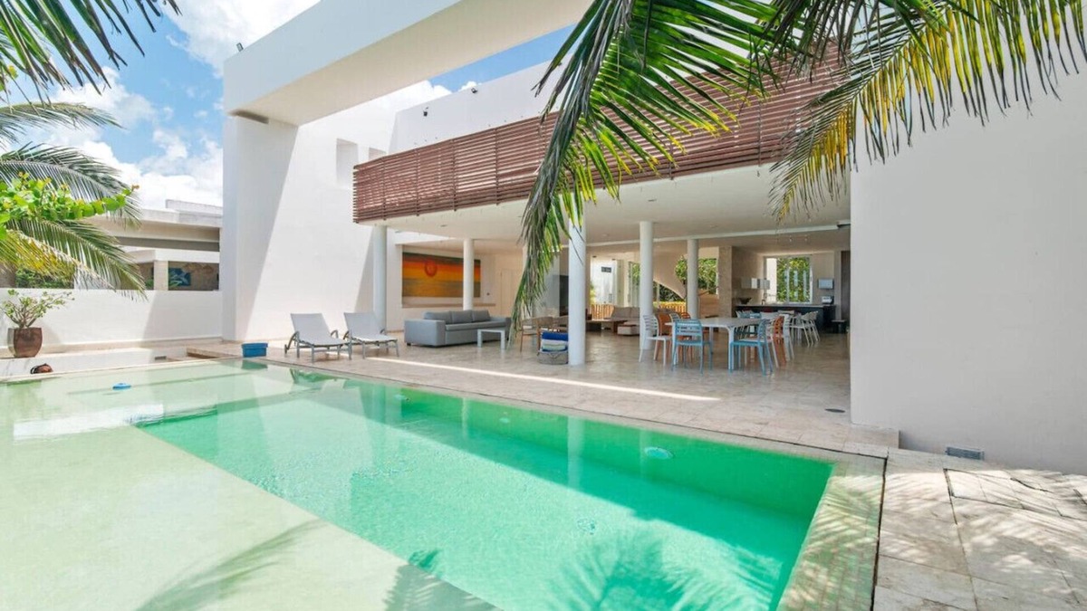 Chicxulub Puerto House | Seaside Villa - Padel & Glamping by LAHOS