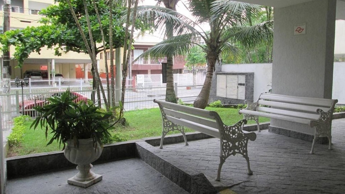 Vila Julia Apartment | SEASONAL APT. GUARUJA ENSEADA - 1 BEDROOM/GARDEN-WI FI
