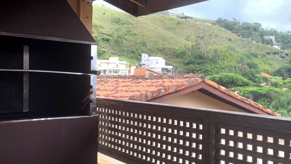 Praia Deserta House | Seasonal Beach House View to the Sea in Brazil
