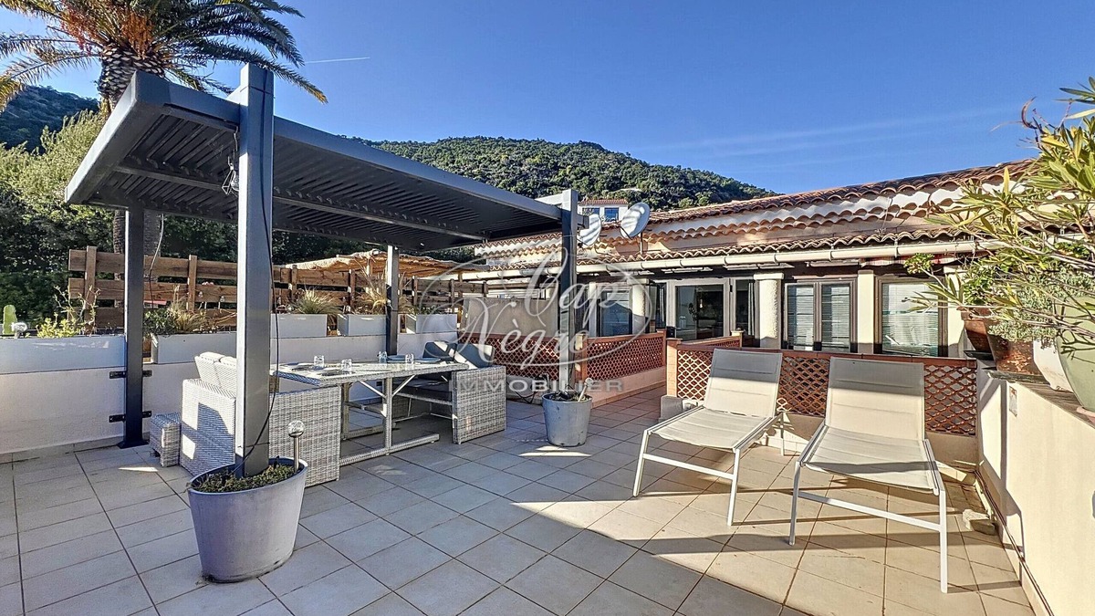 Cavaliere Apartment | Seasonal rental sea view 4 people in Pramousquier
