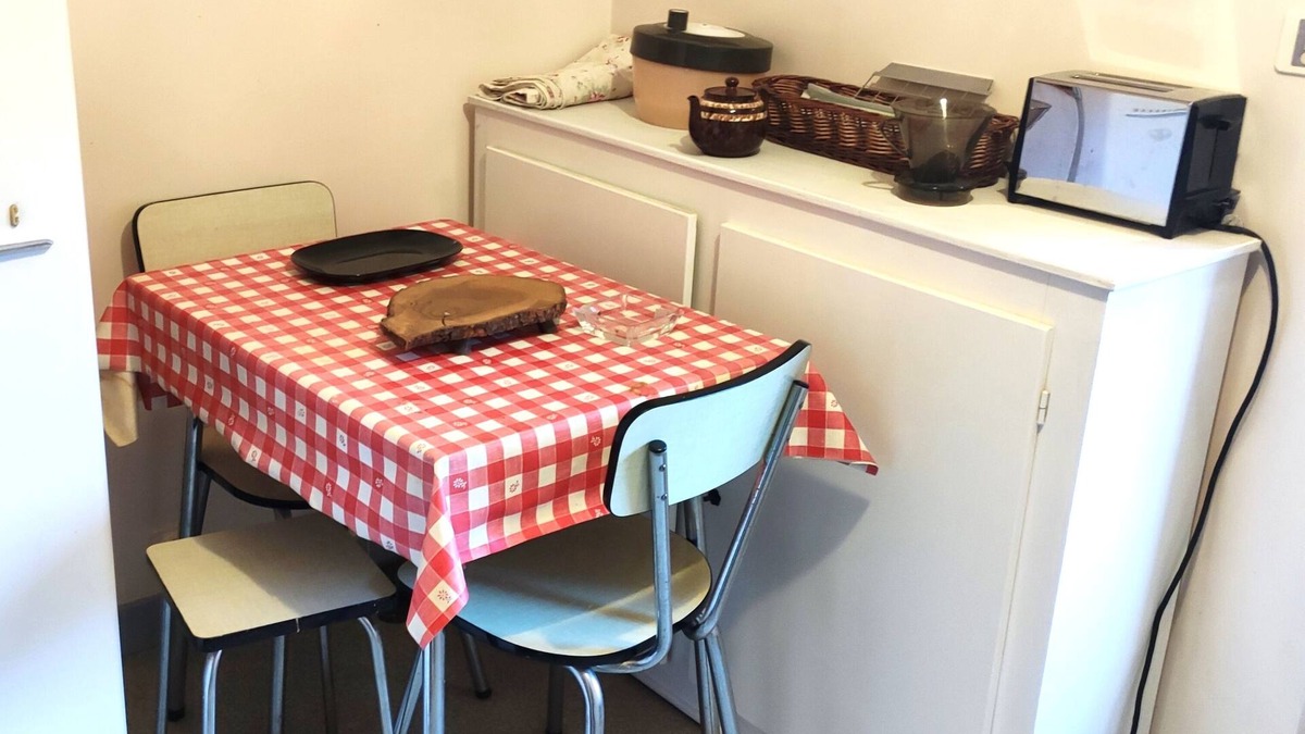 Bugeat Apartment | SEASONAL RENTALS (vacations, weekends or short stays.)