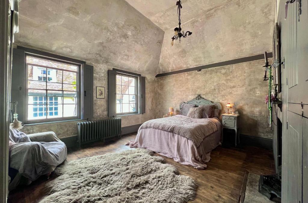 Faversham House | Seasoned Grandeur Home