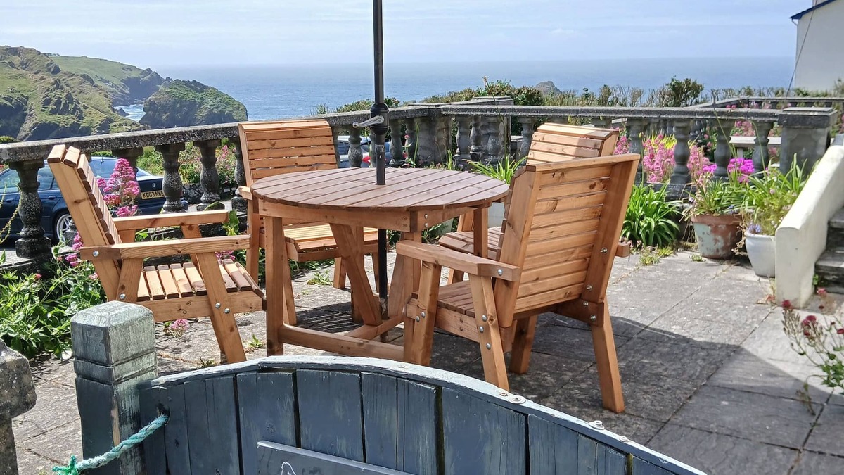 Mullion Cottage | Seaspray - Excellent sea views of Mullion Cove, escape, relax and enjoy!