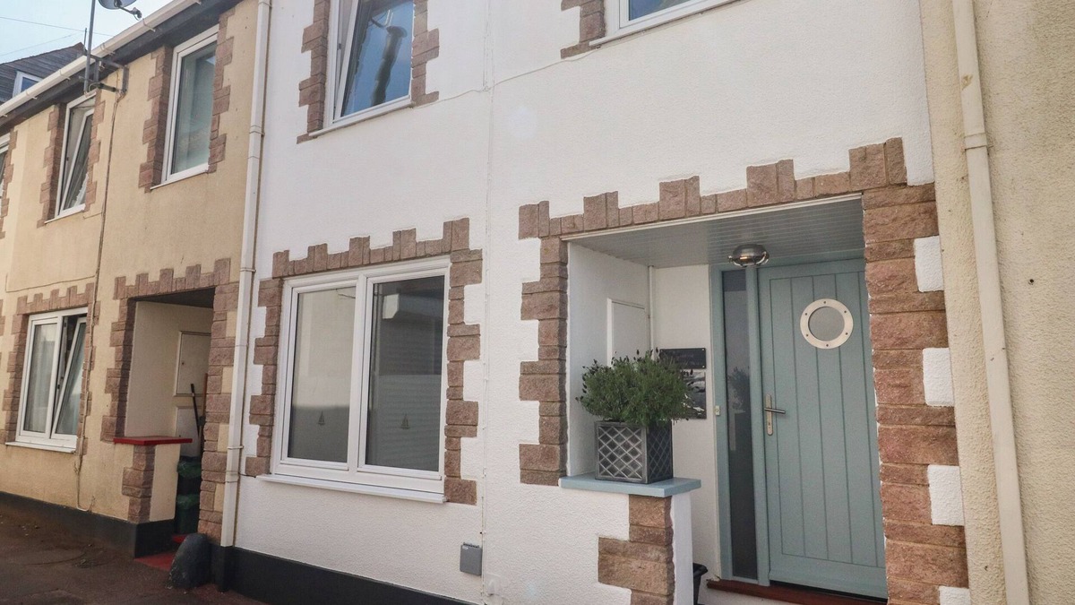 Teignmouth Cottage | SEASPRAY, family friendly, character holiday cottage in Teignmouth