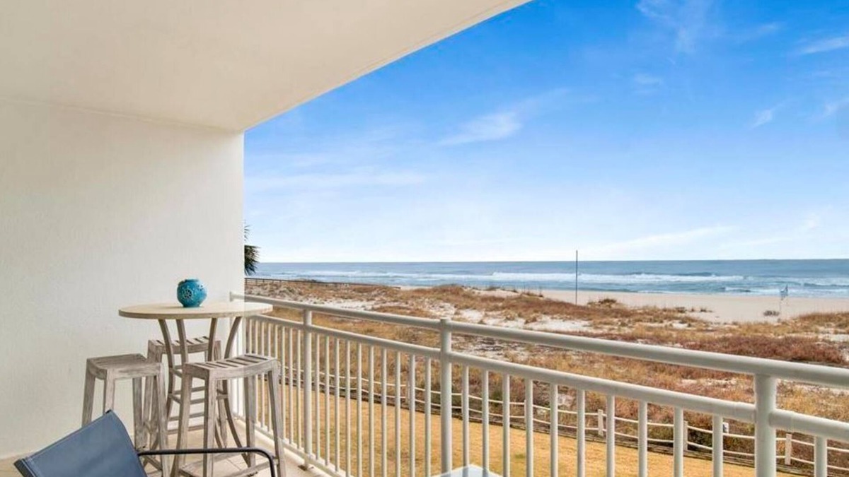 Ono Island Condo | SeaSpray West 203 | 2 BR Gulf-Front Luxury Condo | Boat Dock Access
