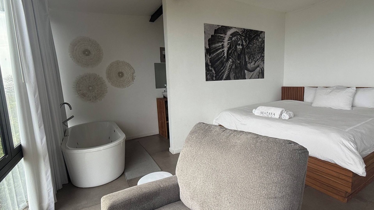 San Vito Villa | Seataya Honeymoon Suite