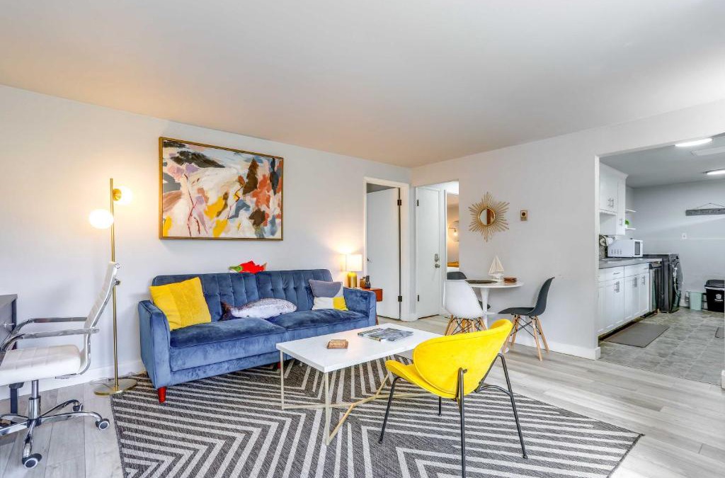 Old Ballard Apartment | Seattle Garden Apt Walk to Water and Amenities!