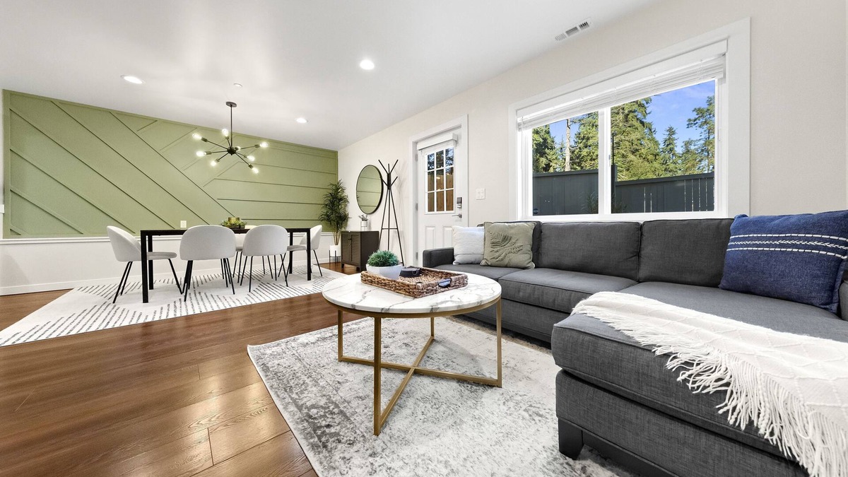 Seattle Metro Area House | Seattle Getaway – Private 2BR, 1BA near Airport
