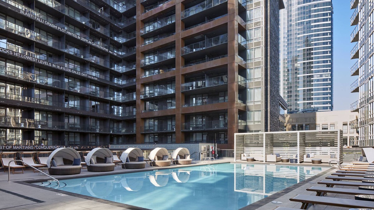 Downtown Seattle Hotel | Seattle Luxury Suite: 2BR w/Full Kitchen, Balcony & Resort-Style Amenities!