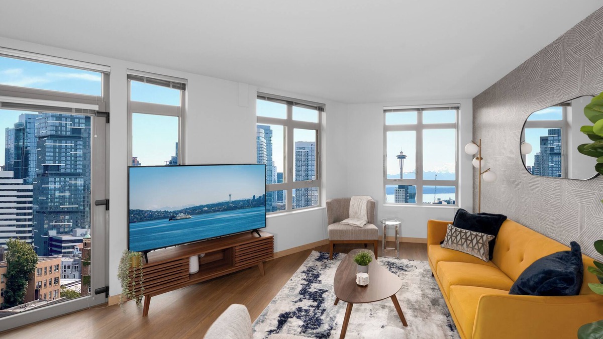 Cascade Apartment | Seattle Space Needle View Luxe Penthouse in Capital Hill