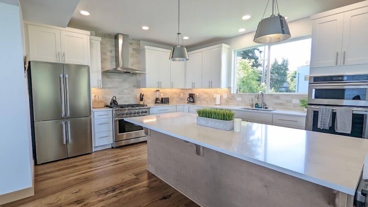 North Admiral House | Seattle Vacation Home Alki Beach House