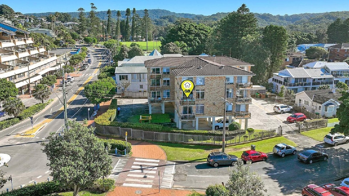 Avoca Beach Apartment | Seaview 7 - Prime Position Beachside Holiday
