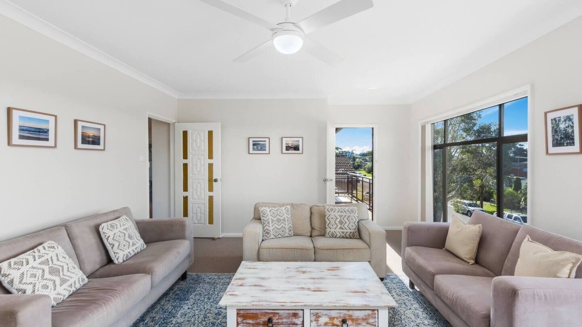 Barrack Heights House | Seaview Escape Beach Family Getaway with Games