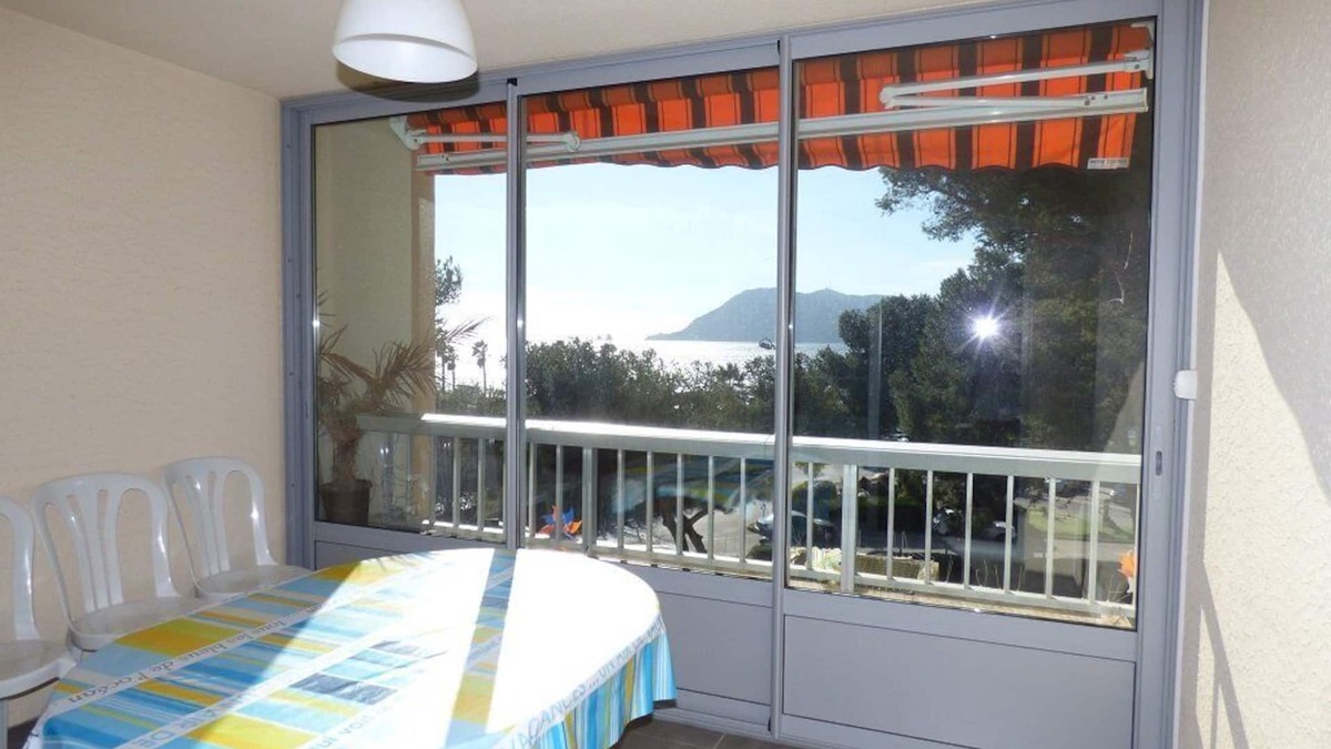 Saint-Mandrier-sur-Mer Apartment | Seaview