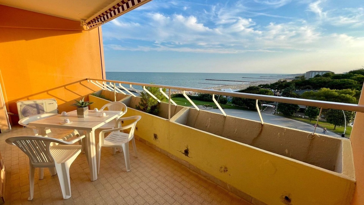 Porto Santa Margherita Apartment | Seaview flat for up to five guests