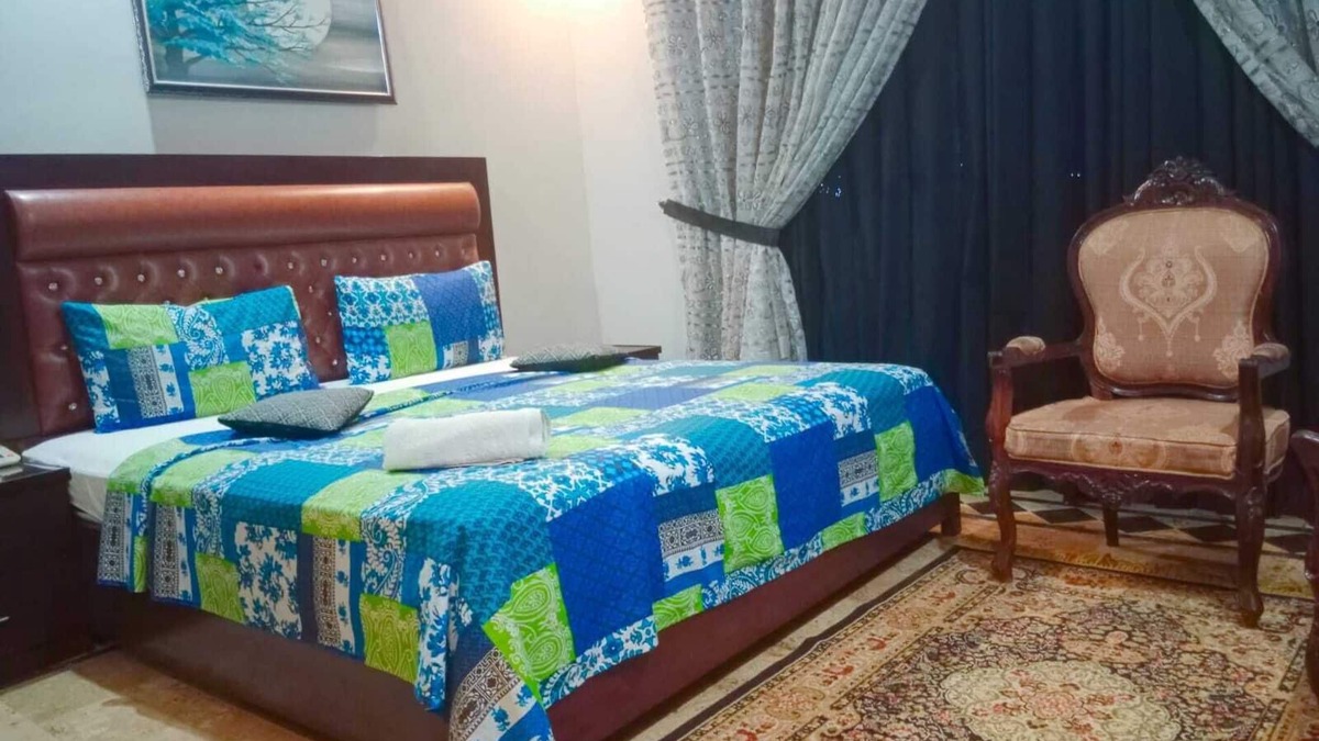 Clifton Hotel | Seaview Lodge Guest House