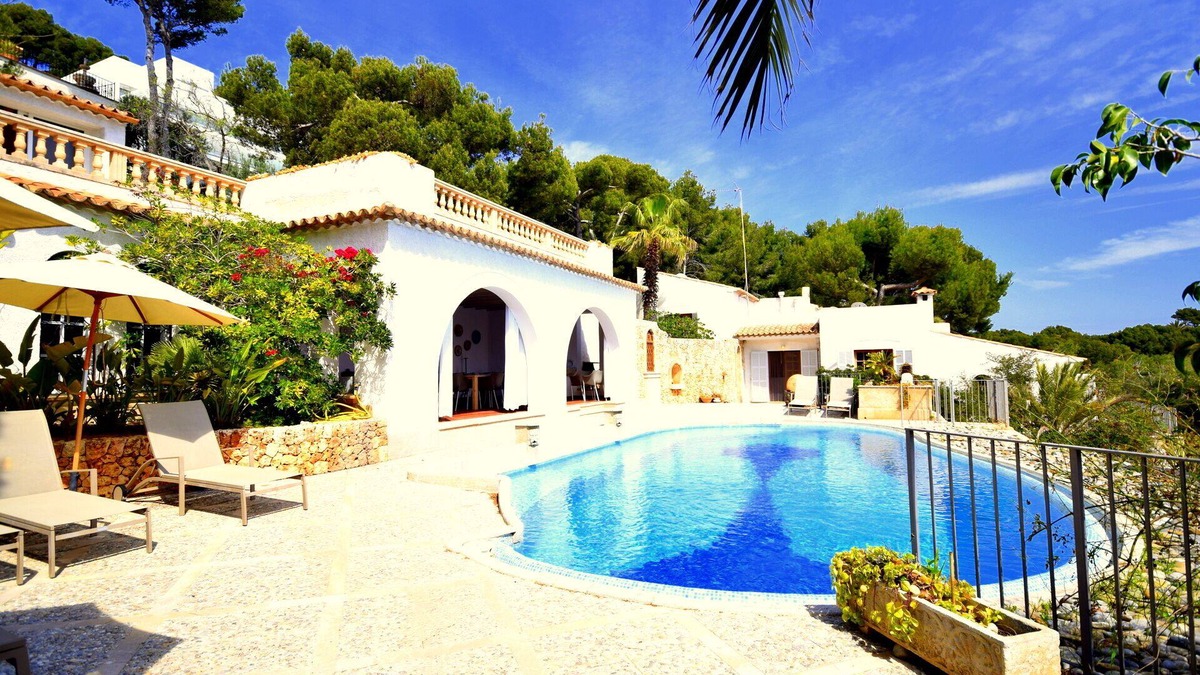 Provensals Villa | Seaview Villa in the first Line of the sea near to the beach of Font de Sa Cala