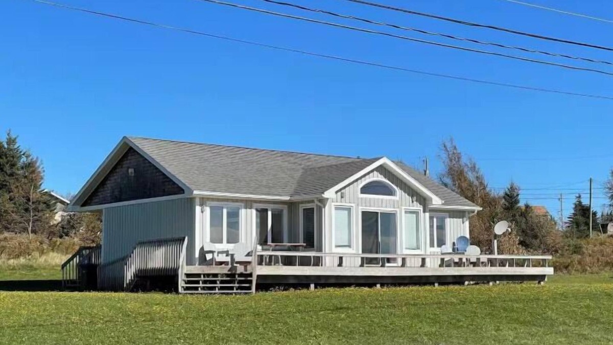 Bayview House | Seawood Summer Home
