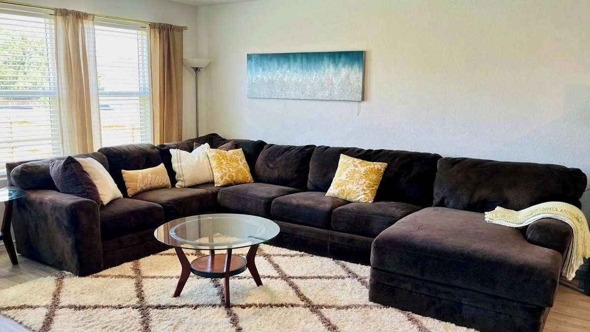 Heritage House | SeaWorld & Lackland AFB Spacious 4BR-2.5BA, a few min from downtown San Antonio