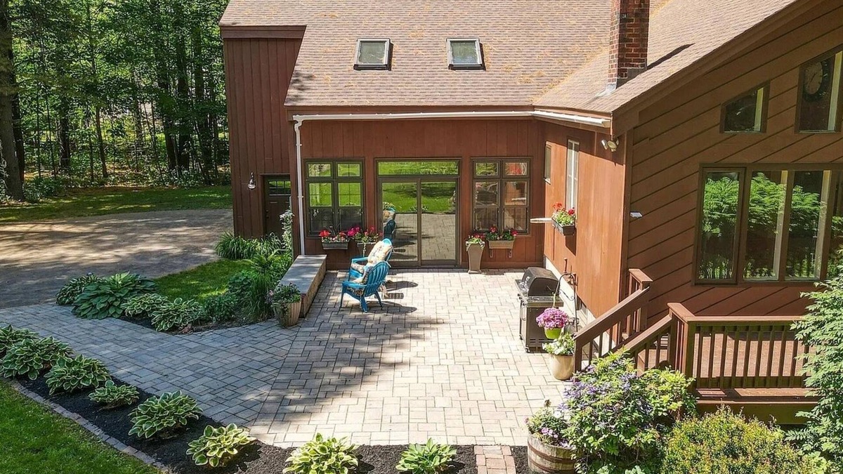 Windham House | Sebago Pine Lodge +Bonus Yurt!