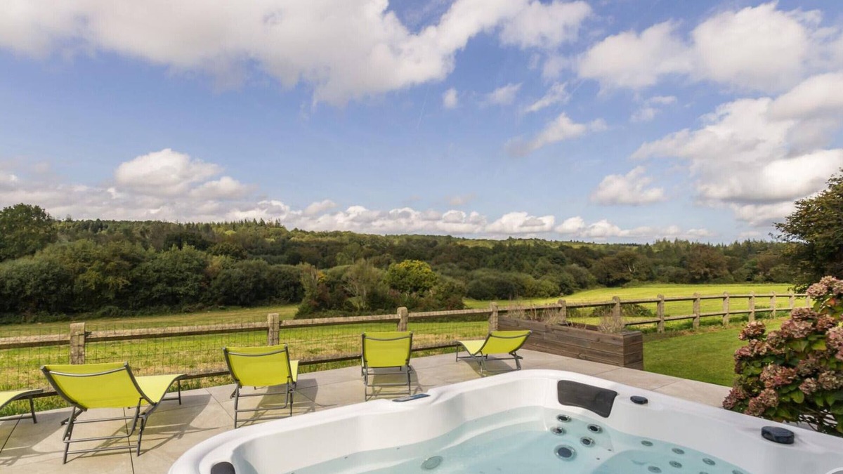 Saint-Germain-de-Tournebut Cottage | Secluded house with private spa, foosball, fireplace, and electric charging
