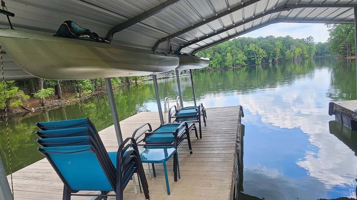 Lincolnton House | Secluded 3 bedroom retreat on Lake Thurmond/Hill with a private dock.