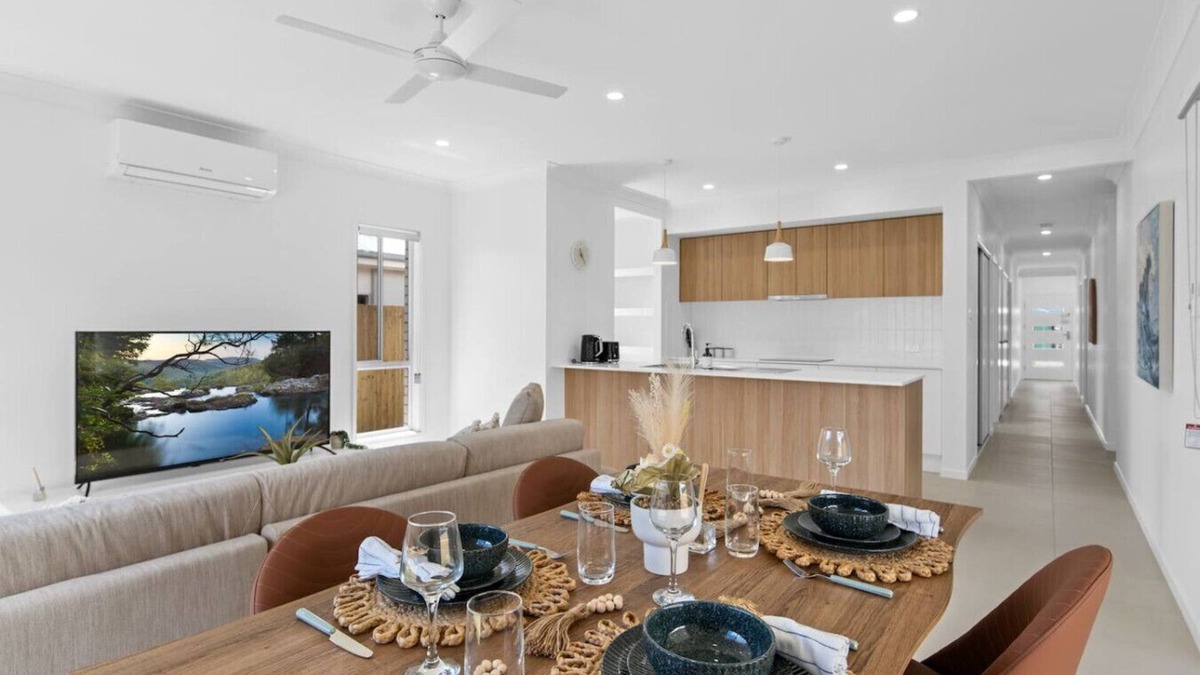Victoria Point House | Secluded 4-Bed Retreat Mins to Beaches & Wineries