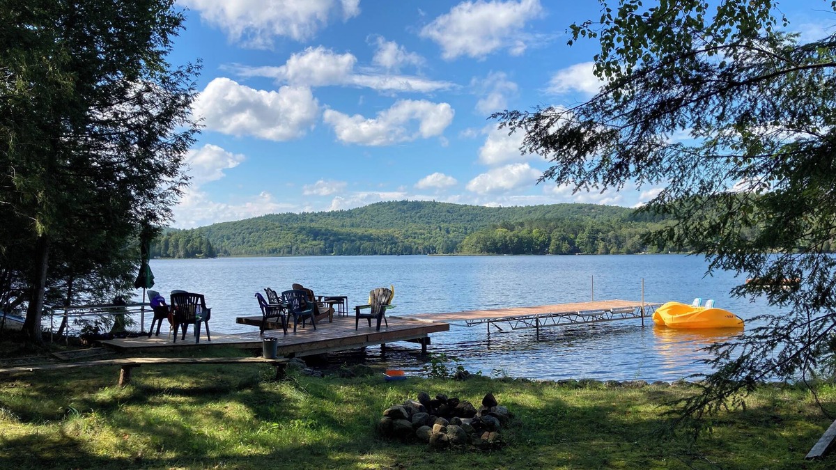 La Peche Cottage | Secluded 4-season lakeside cottage retreat