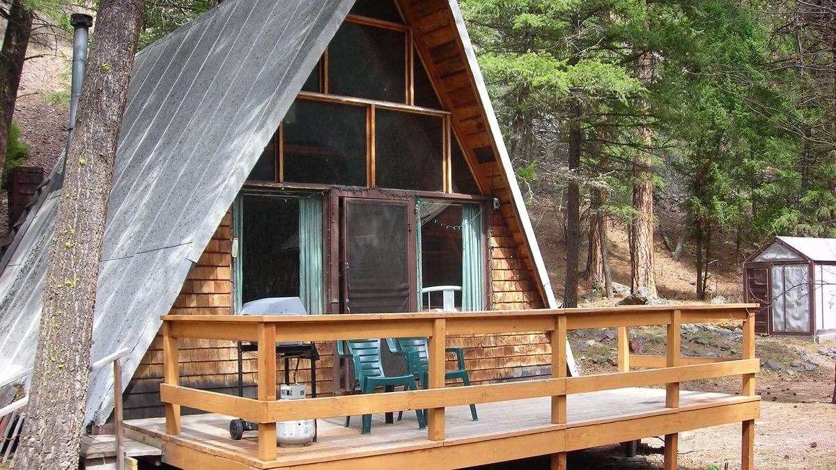 Clinton Cabin | Secluded A-Frame cabin 30 min. from downtowm Missoula