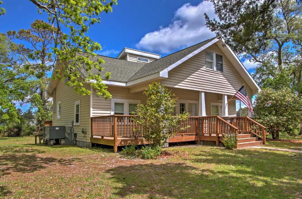 Atlantic House | Secluded and Quiet Coastal Home 1 Mile to Boat Ramp