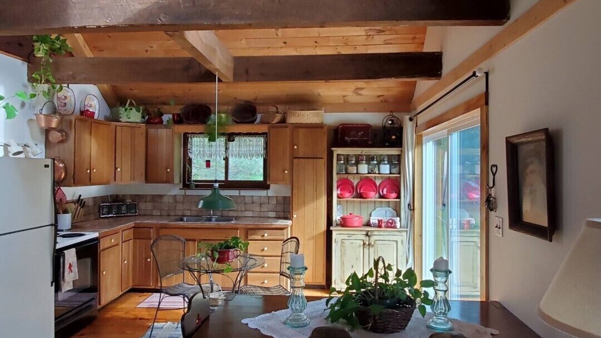 Summit Cabin | Secluded Cabin in the Woods.
