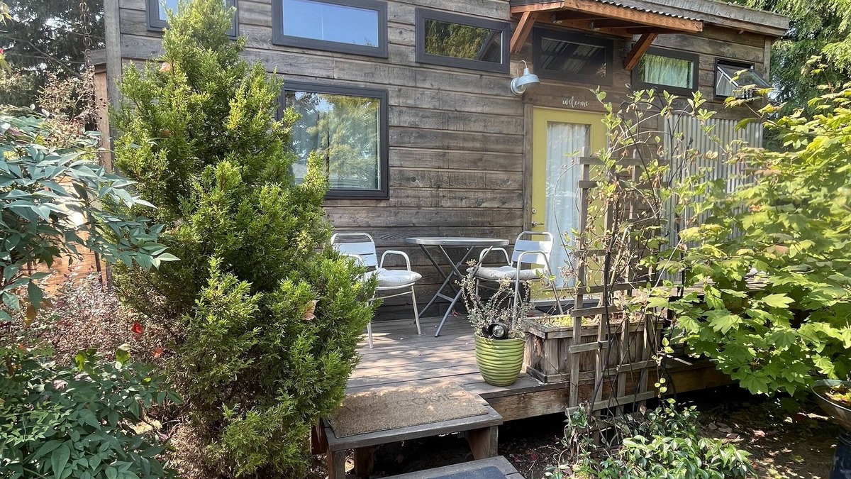 Montavilla Cabin | Secluded, Cabin-Like Tiny Home In Beautiful Montavilla!