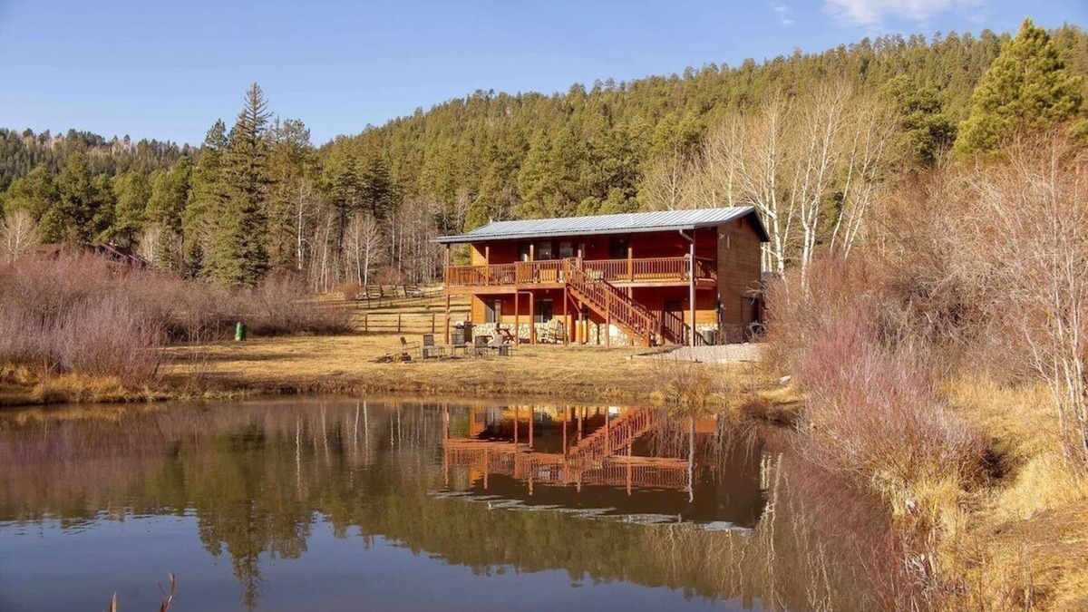 Greer Cabin | Secluded Cabin, Private Pond, Walk to Restaurants, 2 Separate Sleeping Units