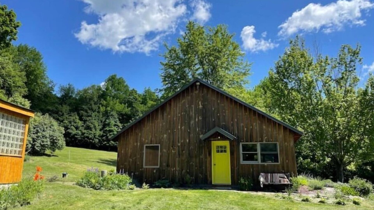 Fleischmanns House | Secluded Cabin w/Chefs Kitchen & New Hot Tub!